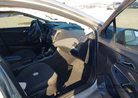 2019 Chevrolet Cruze Ls z USA, uszkodzony, nr VIN 1G1BC5SMXK7116855